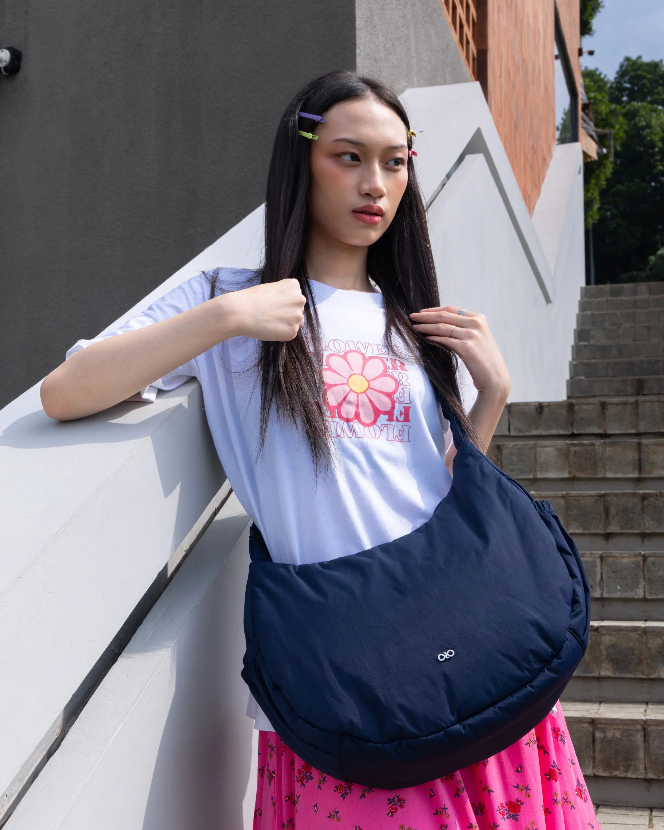 XL POSH CRESCENT BAG IN MIDNIGHT TSL Singapore