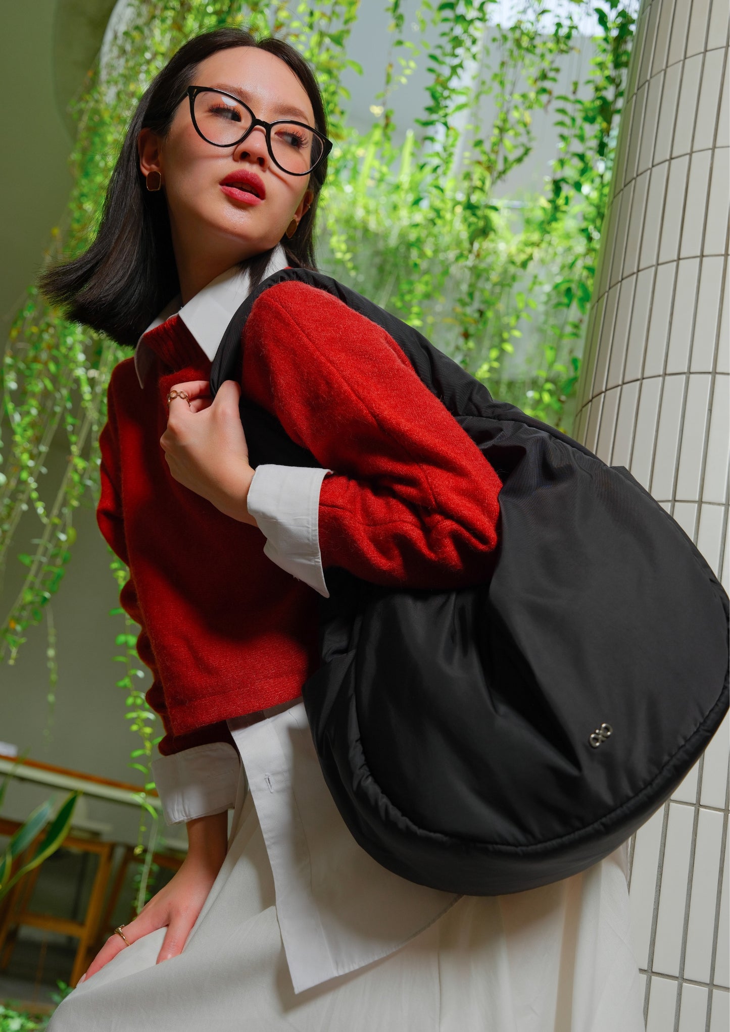 POSH SLOUCHY HOBO IN JET BLACK