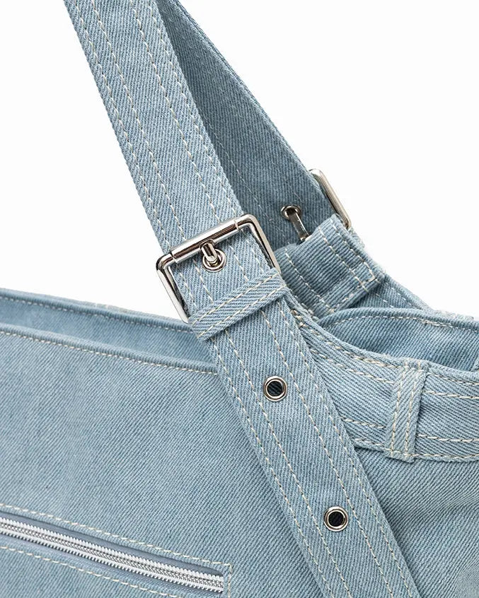 SIGNATURE POCKET DENIM TOTE BAG IN MID WASH DENIM TSL Singapore