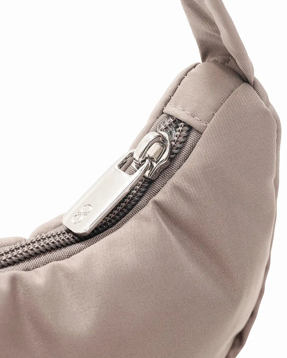 NANO POUCH IN TAUPE
