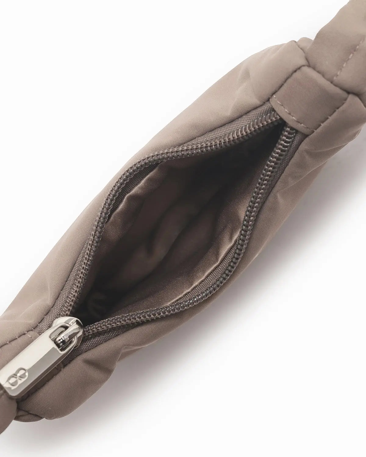 NANO POUCH IN TAUPE