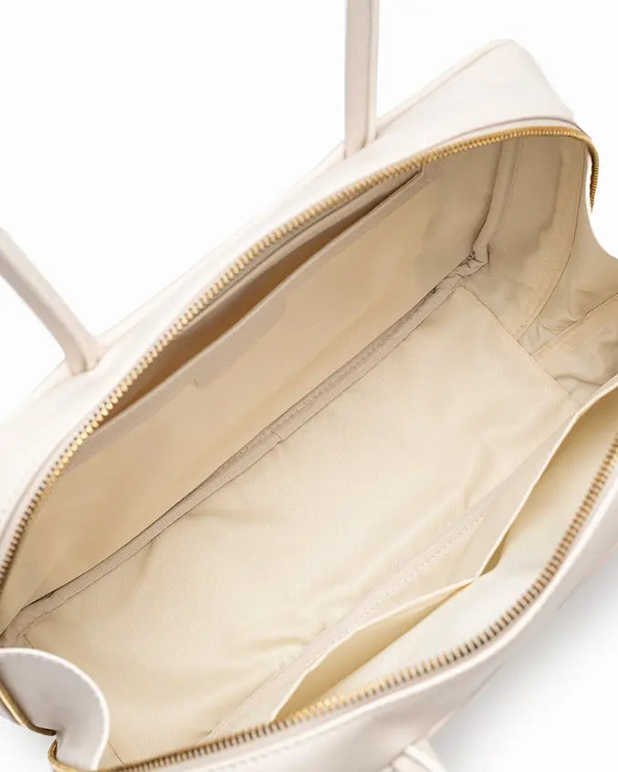 SIGNATURE POCKET M REI TOTE BAG IN CHALK TSL Singapore