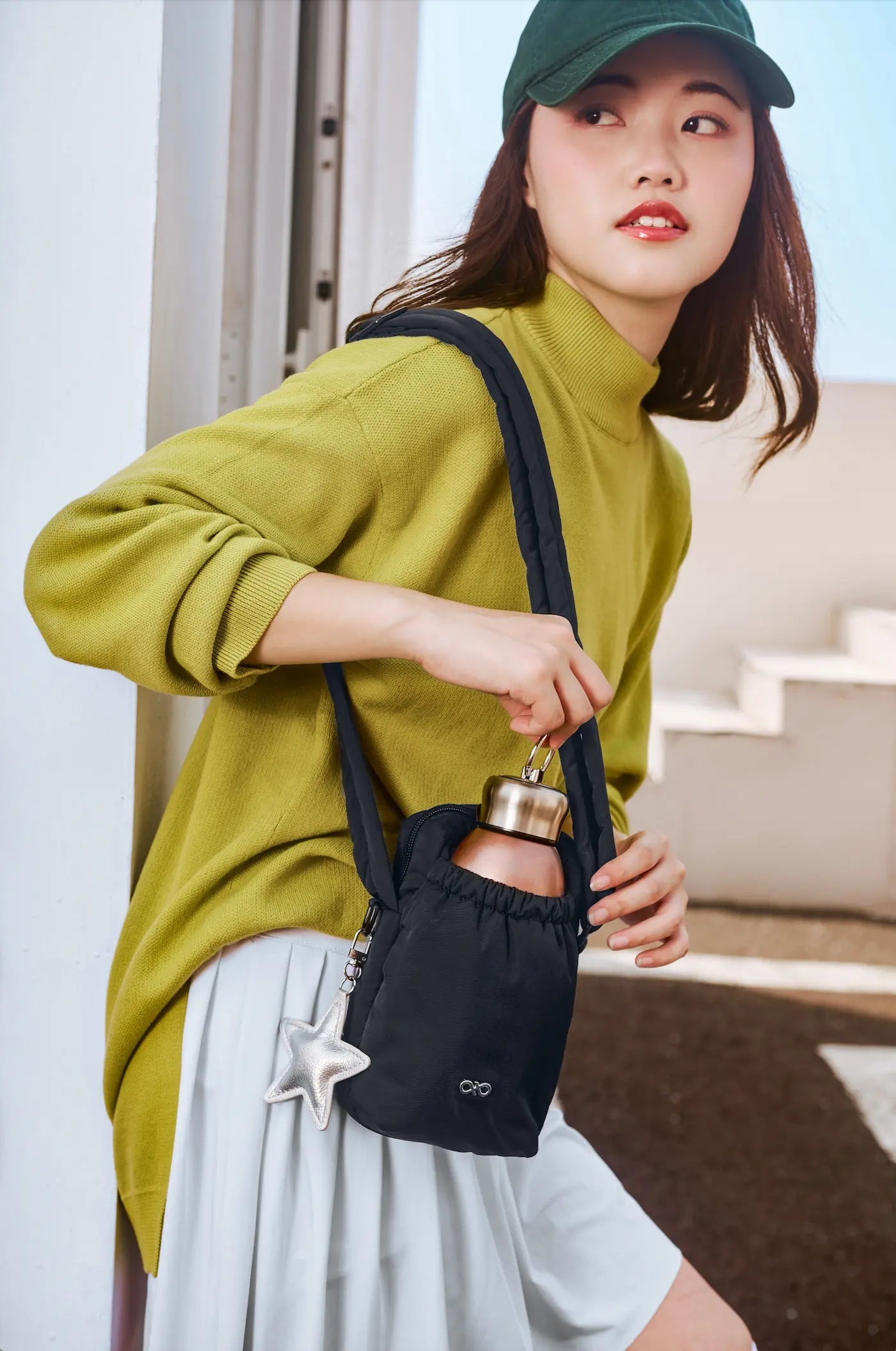 POSH SWIFT SLING IN JET BLACK
