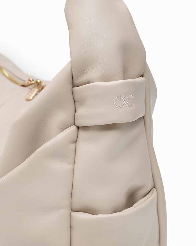 SIGNATURE POCKET SLOUCHY HOBO IN CHALK