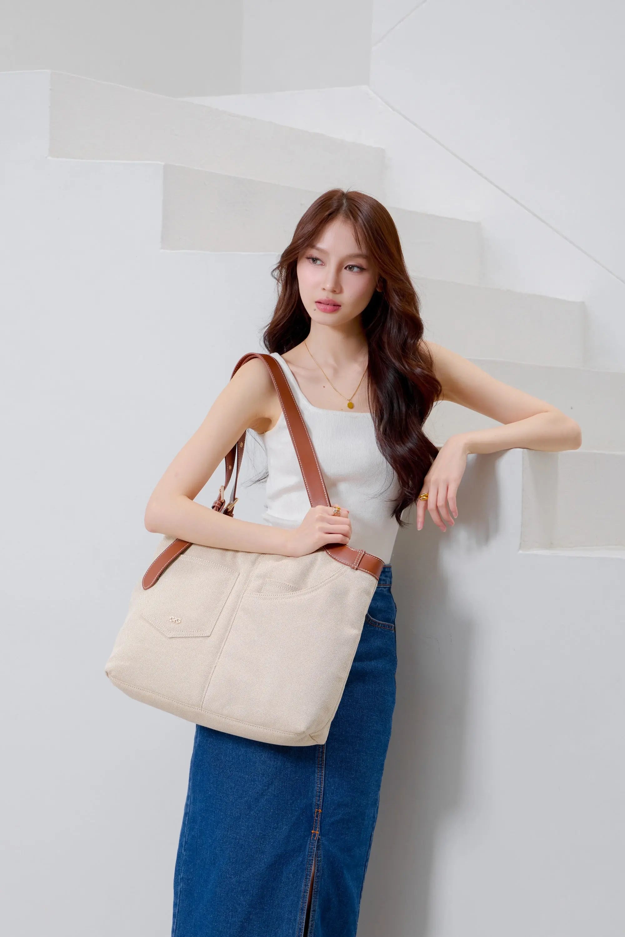 CALLY CANVAS SIGNATURE POCKET TOTE BAG - The Sophia Label