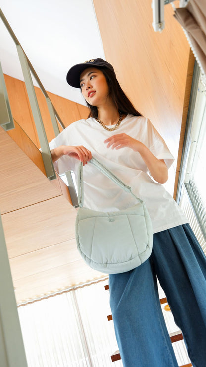 COSY PUFFY CROSSBODY BAG IN GLACIER