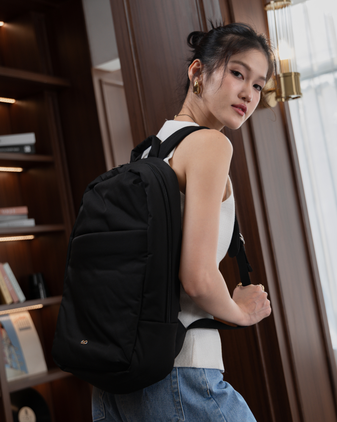 COSY LUXE XL COMMUTER BACKPACK IN JET BLACK