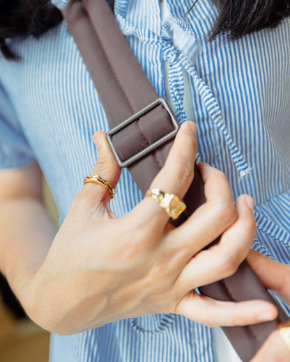 POSH PUFFY CROSSBODY BAG IN CHOCOLATE