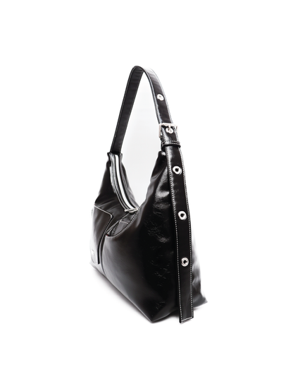 SIGNATURE POCKET LEATHER HOBO BAG IN BLACK