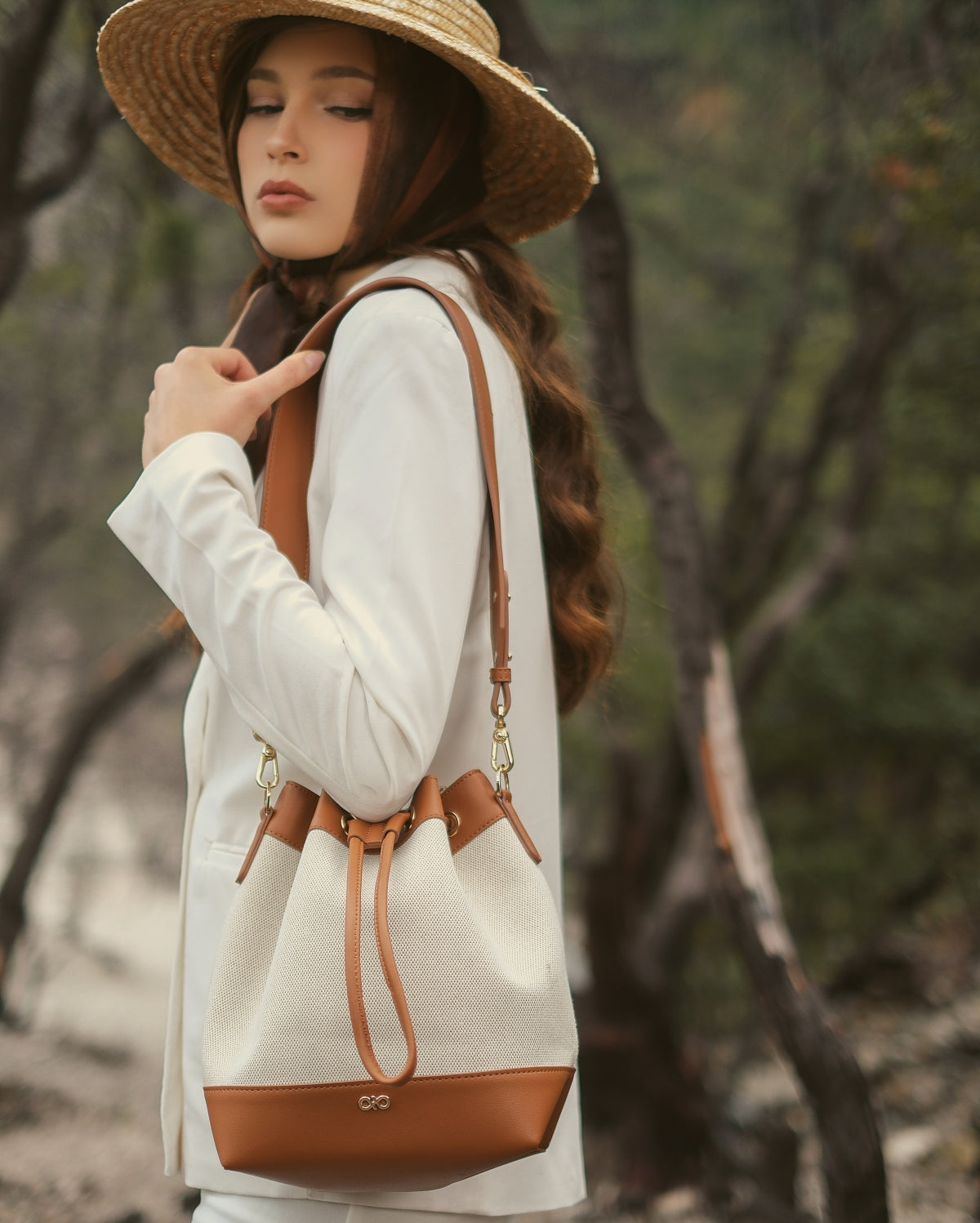 CALLY CANVAS BUCKET BAG