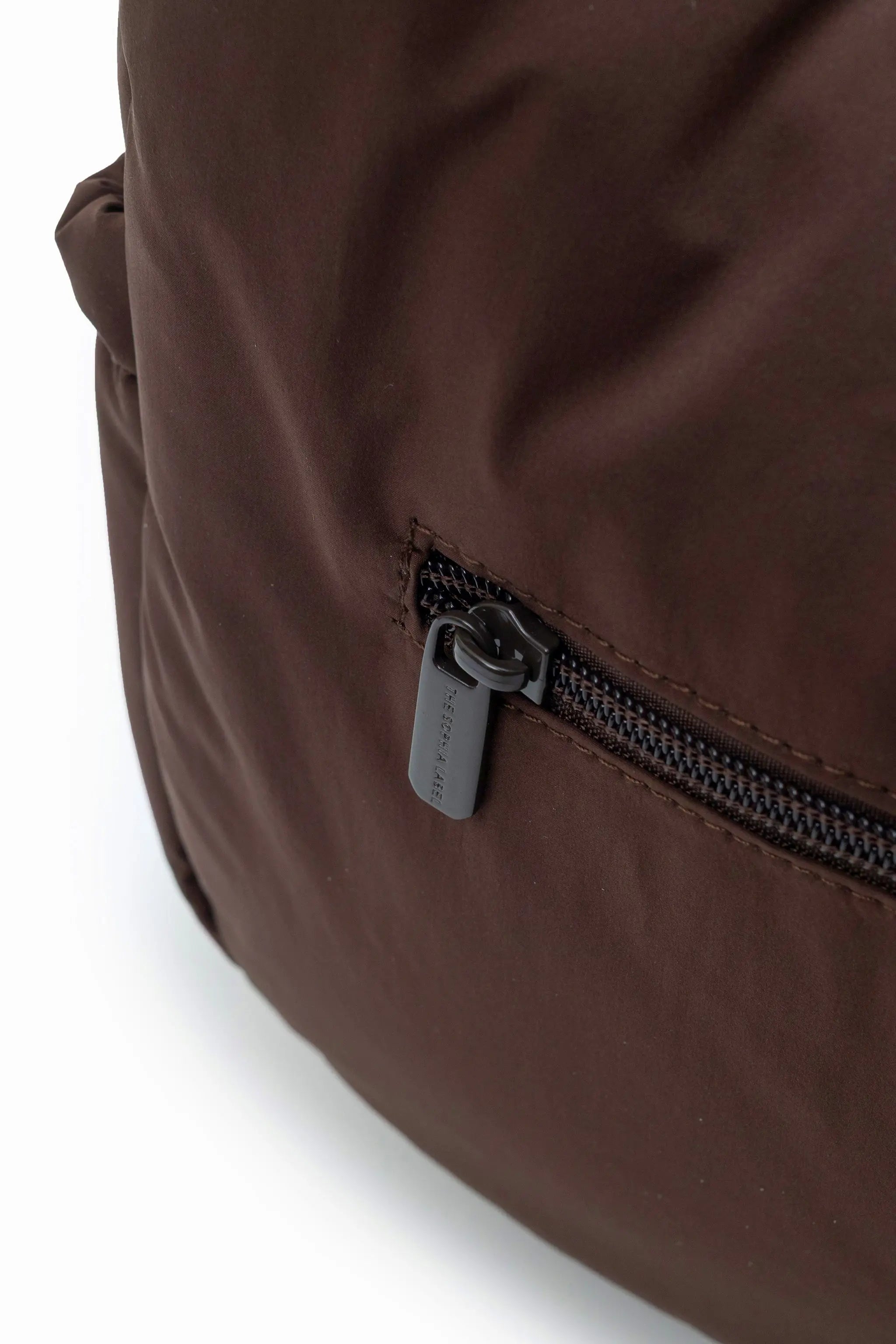 SIGNATURE POCKET CROSSBODY BAG 2.0 IN COSY CACAO 
