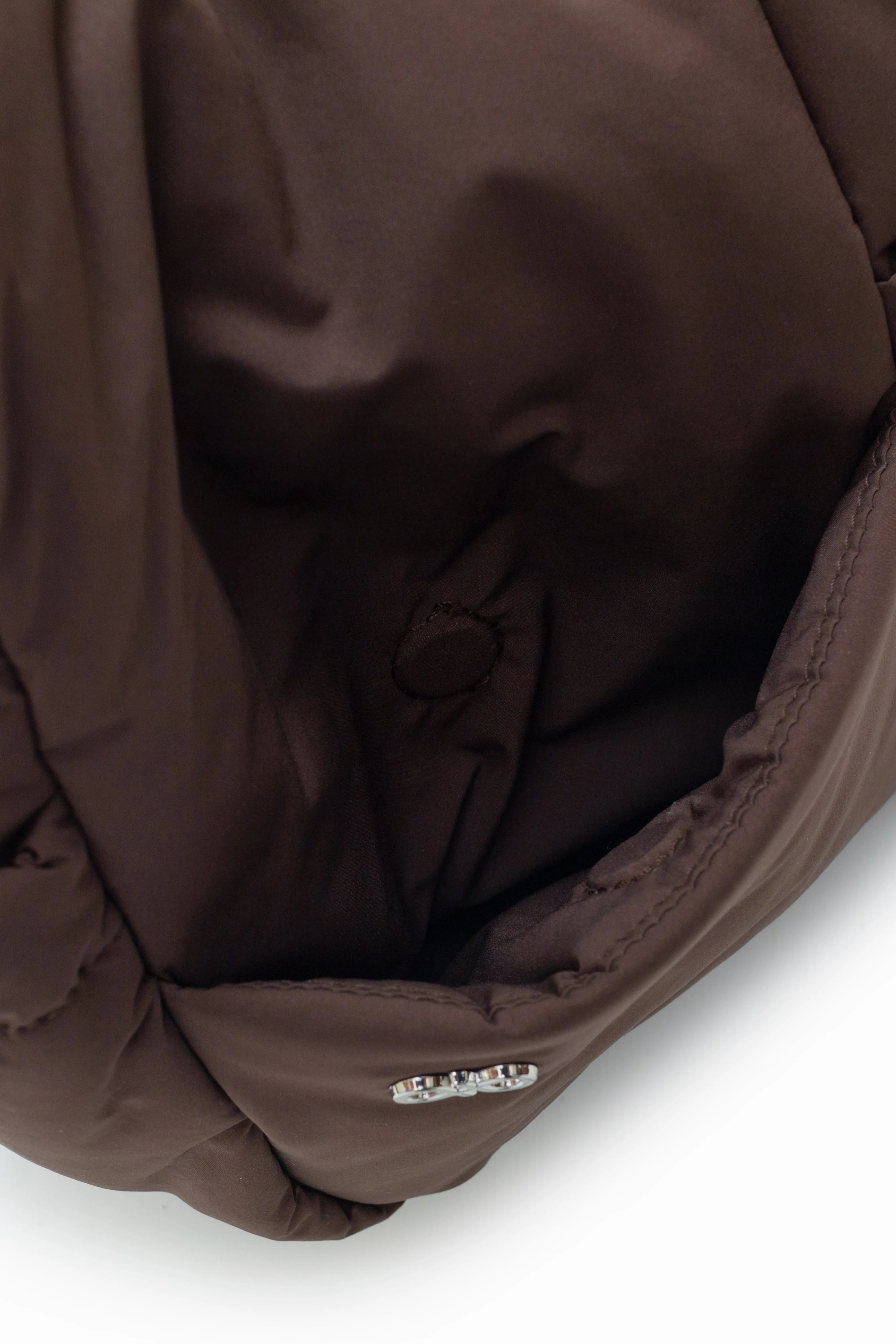SIGNATURE POCKET CROSSBODY BAG 2.0 IN COSY CACAO 