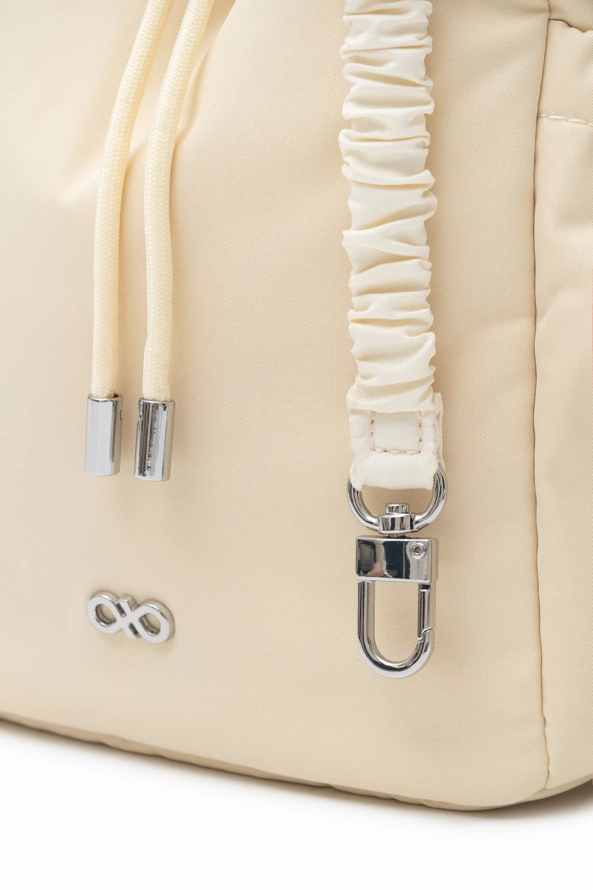 MINI COSY LUXE BUCKET BAG IN BUTTER 