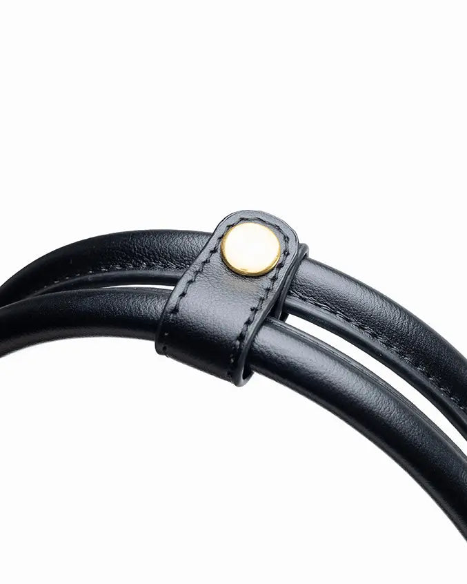 SIGNATURE POCKET L REI TOTE BAG IN BLACK TSL Singapore