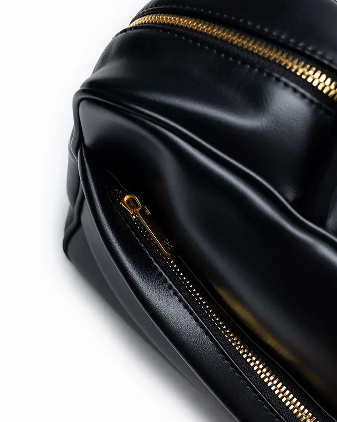 SIGNATURE POCKET L REI TOTE BAG IN BLACK TSL Singapore