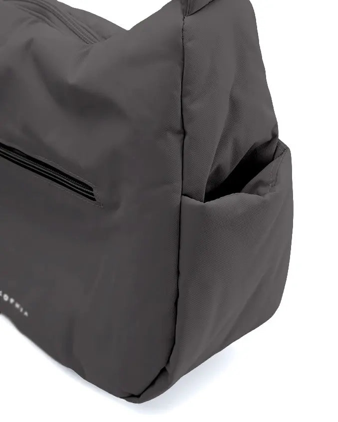 SIGNATURE POCKET CROSSBODY BAG IN POSH STORM GREY 